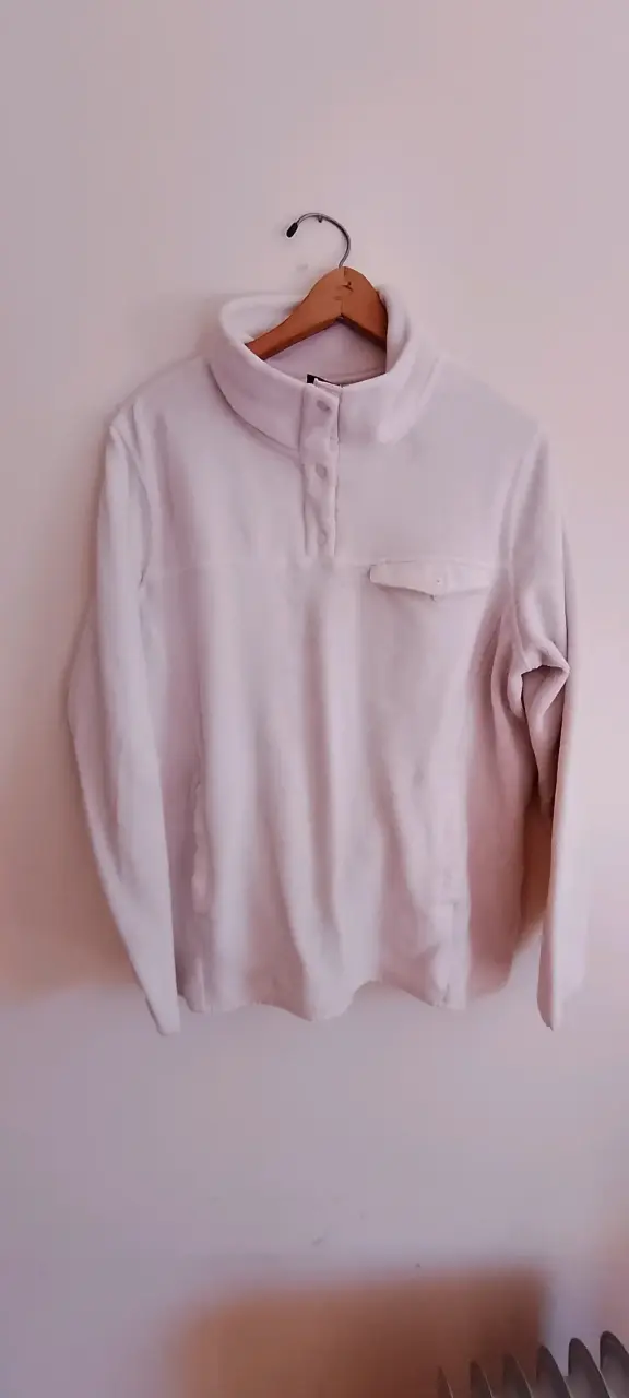Polar blanco cuello alto