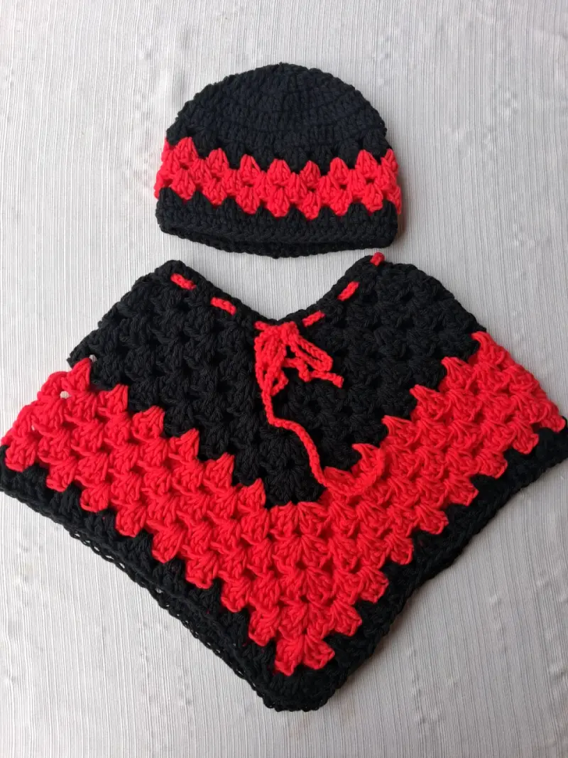 Set poncho y gorro tejido crochet