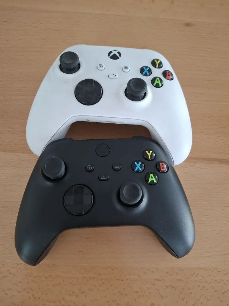Consola con controles Xbox - 2