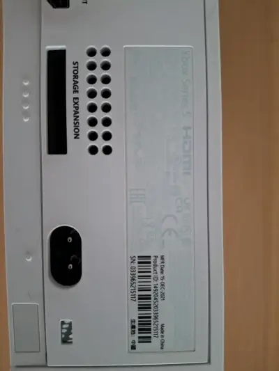 Consola con controles Xbox - miniatura 4