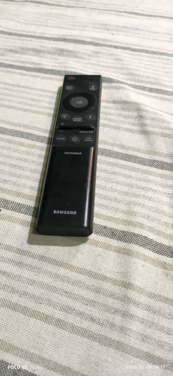 Parlante SamsuUltra Slim Soundbar HW-S700D 3.1 ch - 2