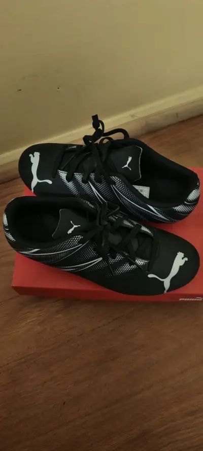 Zapatos fútbol negras Puma - miniatura 1