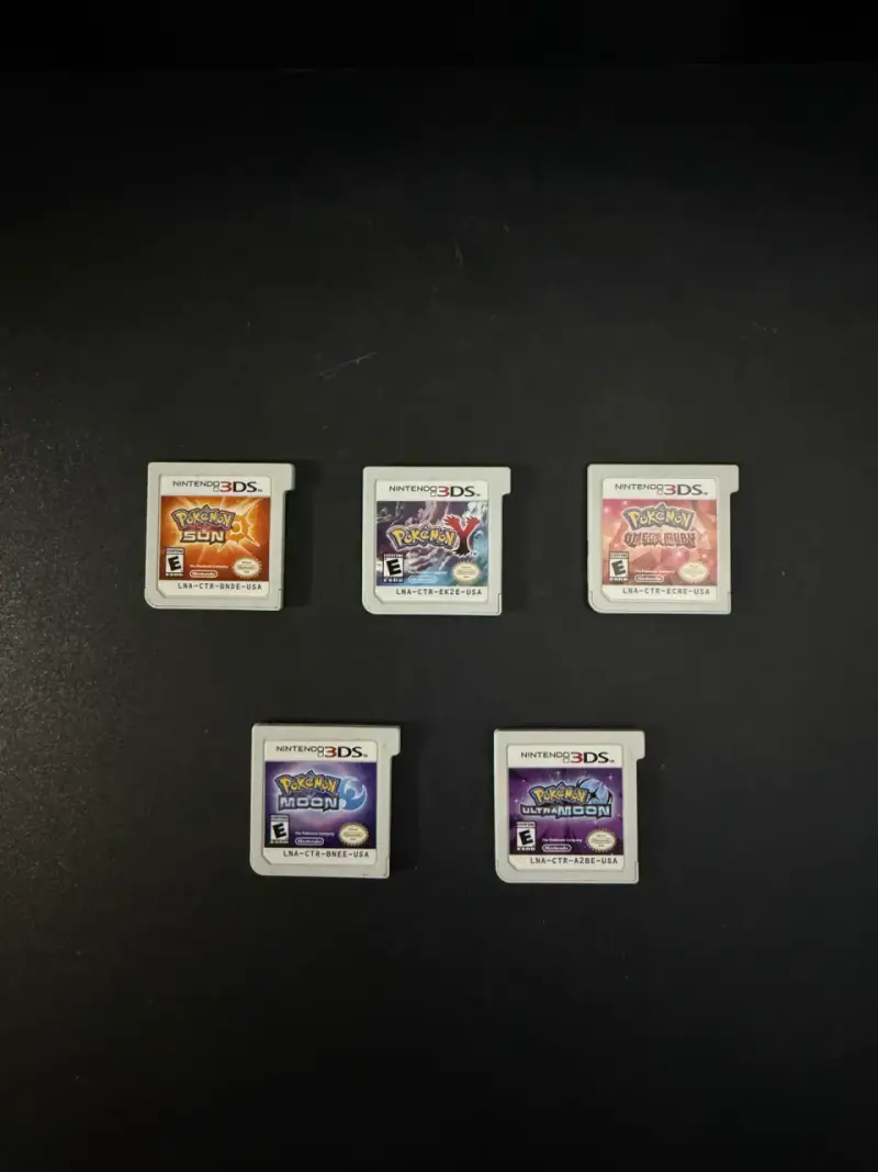 New Nintendo 3DS XL + 5 Juegos Pokémon + Cargador - 3