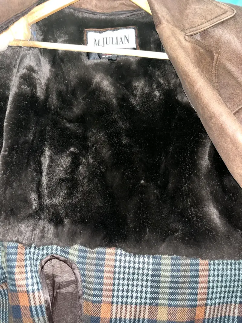 Abrigo de cuero marrón dise talla M pero da para L - 4