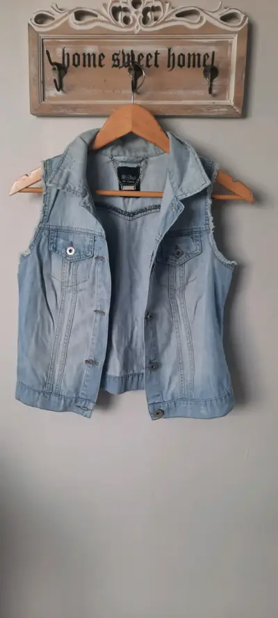Chaleco de mezclilla sin mangas talla M - miniatura 1
