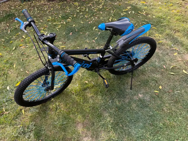 Bicicleta infantil negra y azul - 2