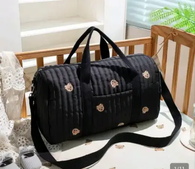 Bolso maternal negra con ositos - miniatura 1