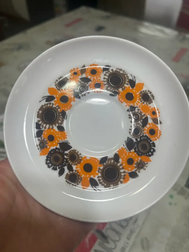 Plato decorativo con flores - 6