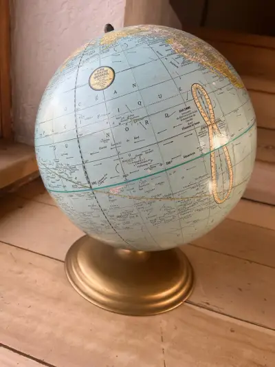 Globo terráqueo vintage decorativo - miniatura 1