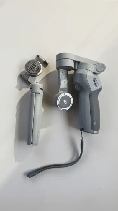 DJI Osmo Mobile 4 Usado - Excelente Estado - miniatura 2