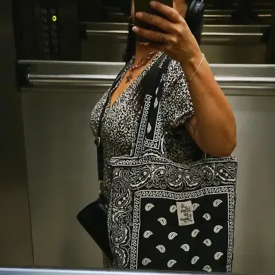 Bolsos bandana acolchados  coloridos - miniatura 5