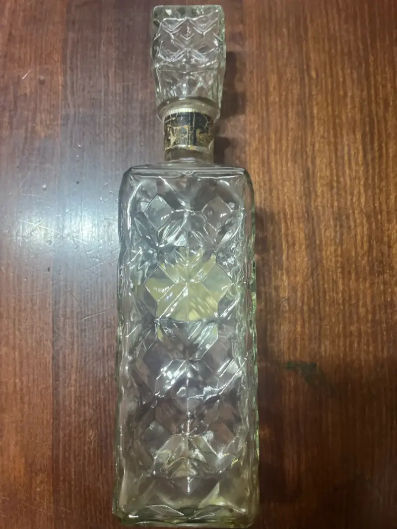 Botella de vidrio tallado vintage - 3
