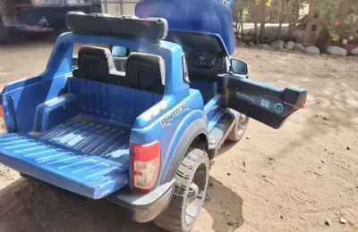Camioneta eléctrica para niños - miniatura 2