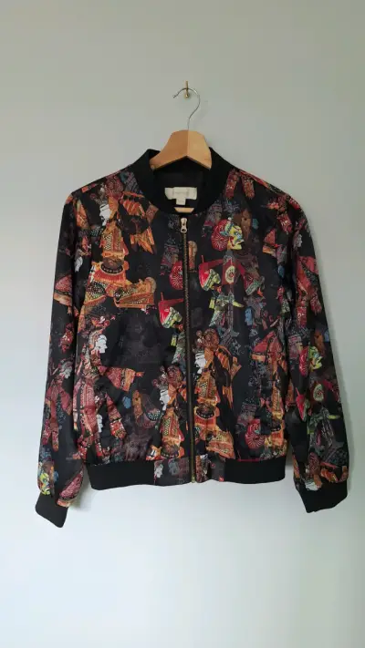Chaqueta bomber estampada oscura - miniatura 3