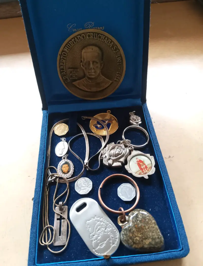 Colección de medallas y llaveros - 2