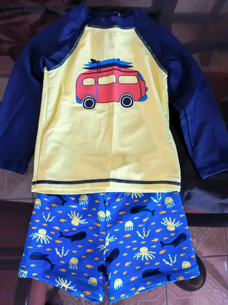 Traje de baño infantil estampado