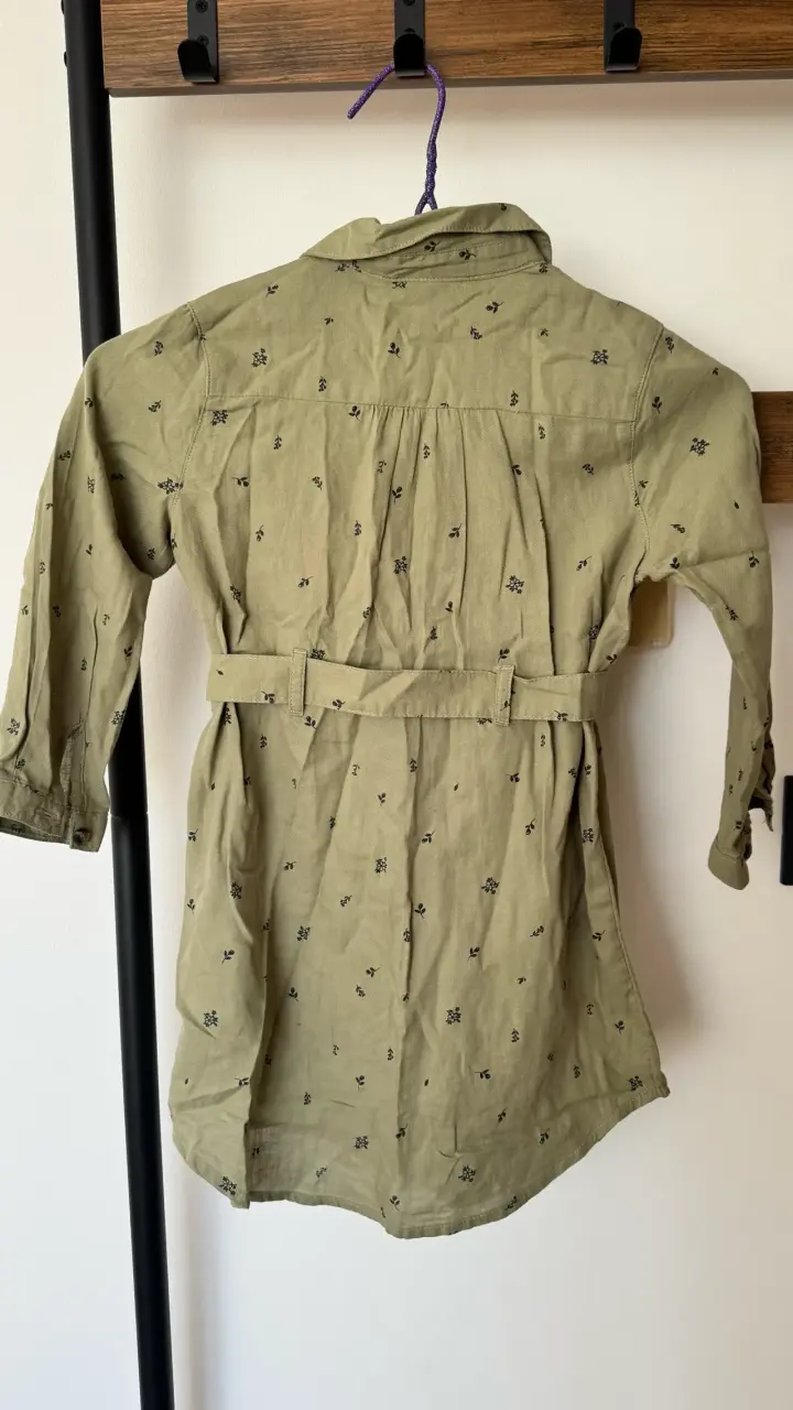 Vestido verde estilo camisero - 3
