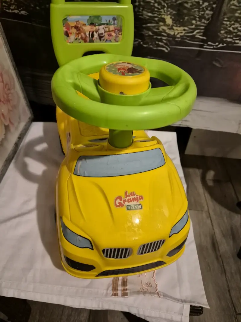 Auto juguete La Granja de Zenón - 1