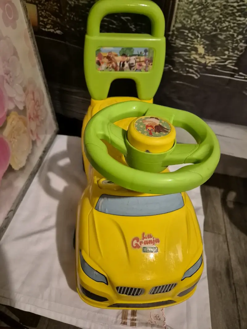 Auto juguete La Granja de Zenón - 2