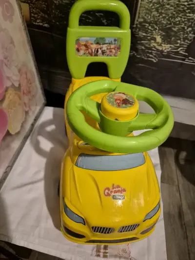 Auto juguete La Granja de Zenón - miniatura 2