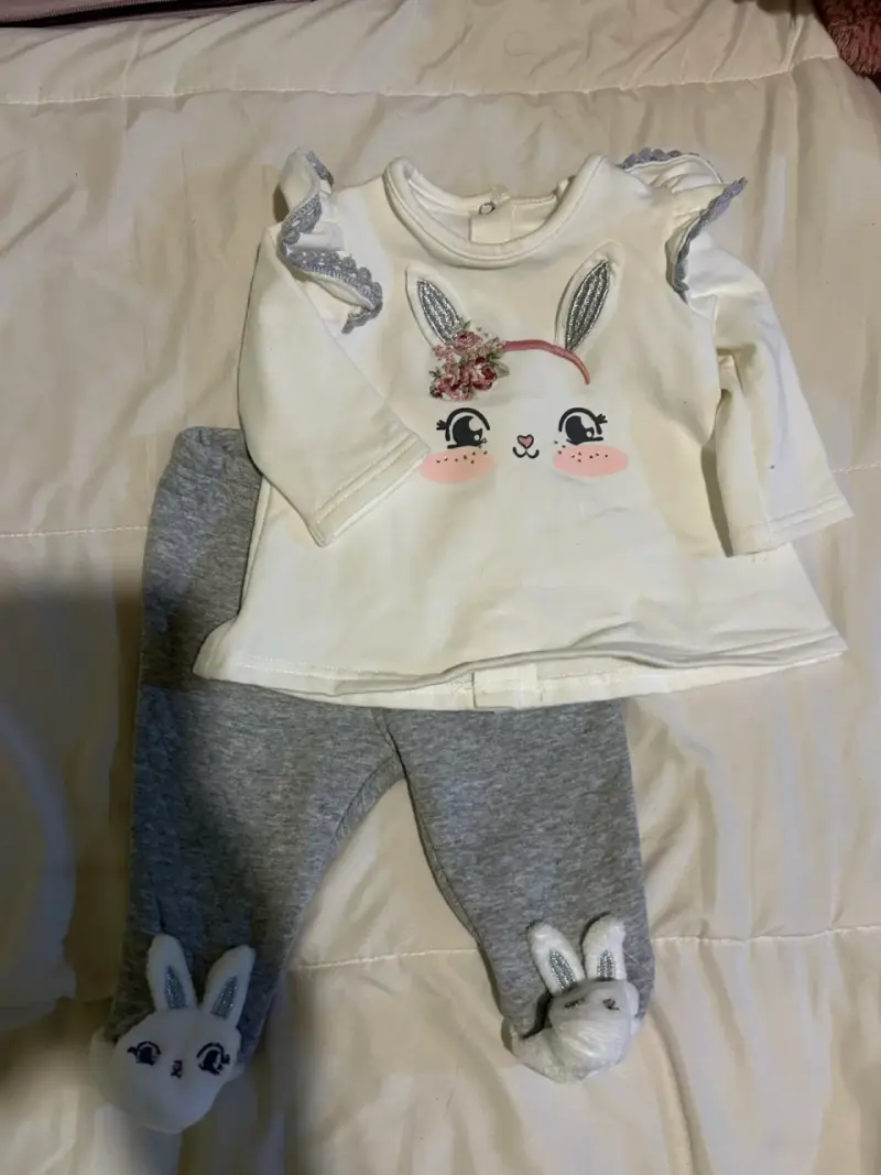 Conjunto bebé con diseño de conejo