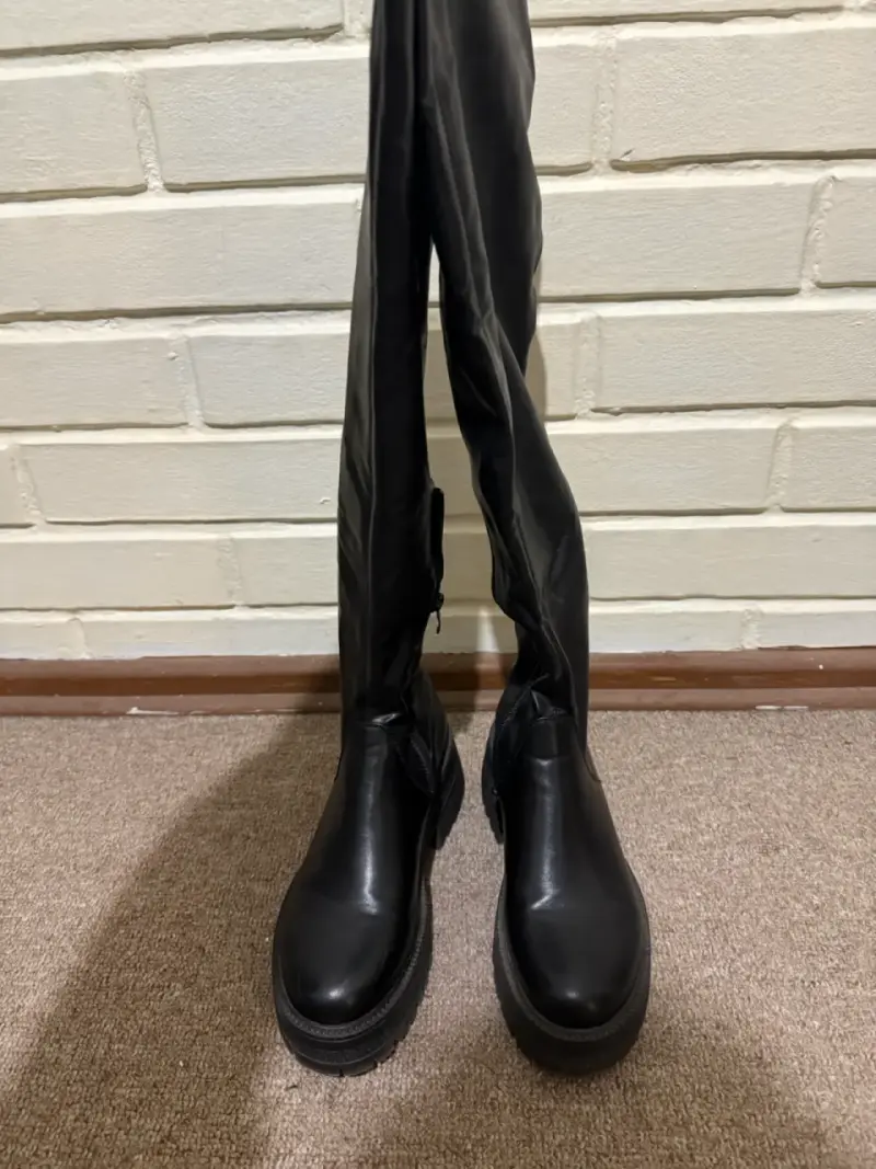 Botas negras con plataforma - 2
