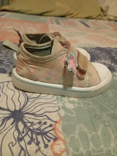 Zapatillas de niña beige con velcro - miniatura 4