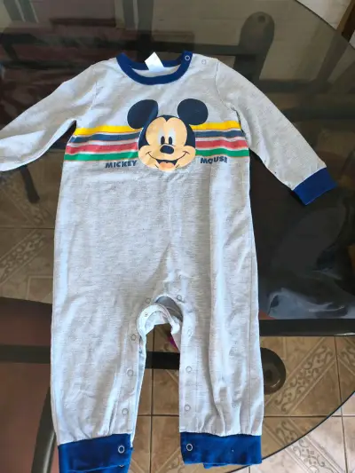 Pijama de 9 a 12 meses - miniatura 1