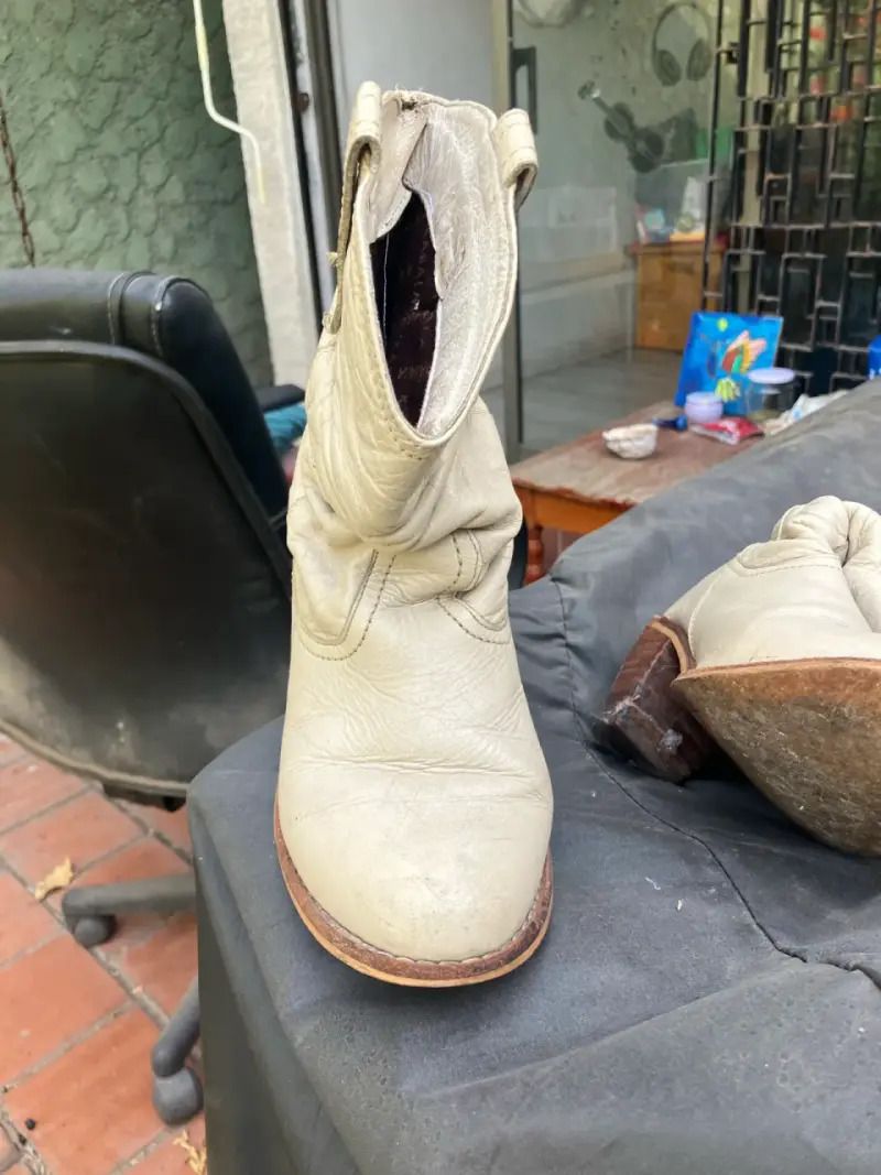 Botas cortas blancos usados - 2