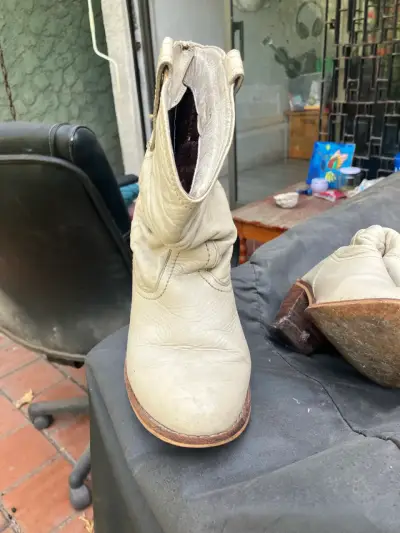 Botas cortas blancos usados - miniatura 2