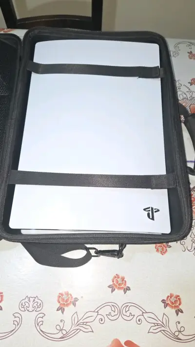 PlayStation 5 - miniatura 4