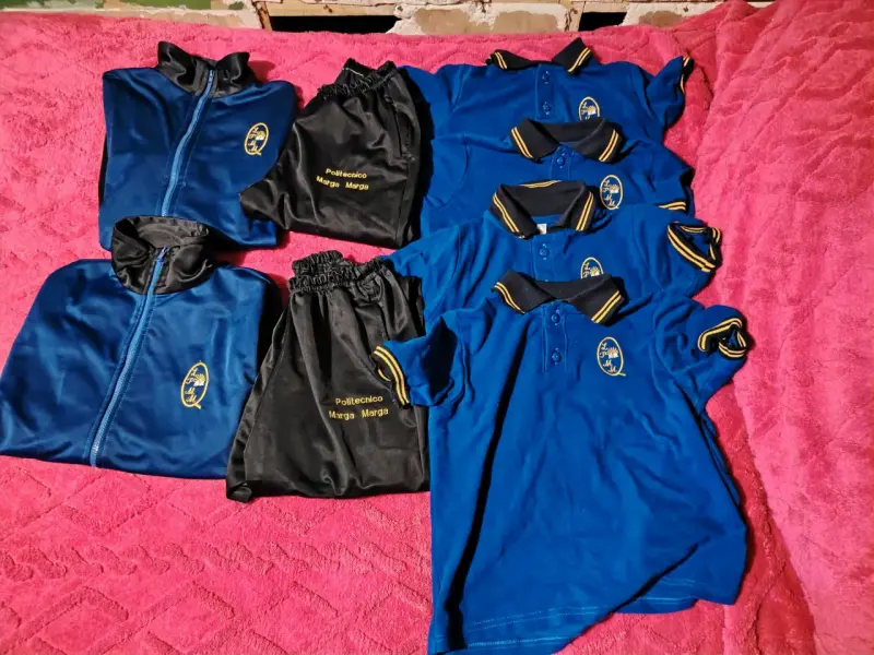 Uniforme escolar Politecnico Marga Marga - 1