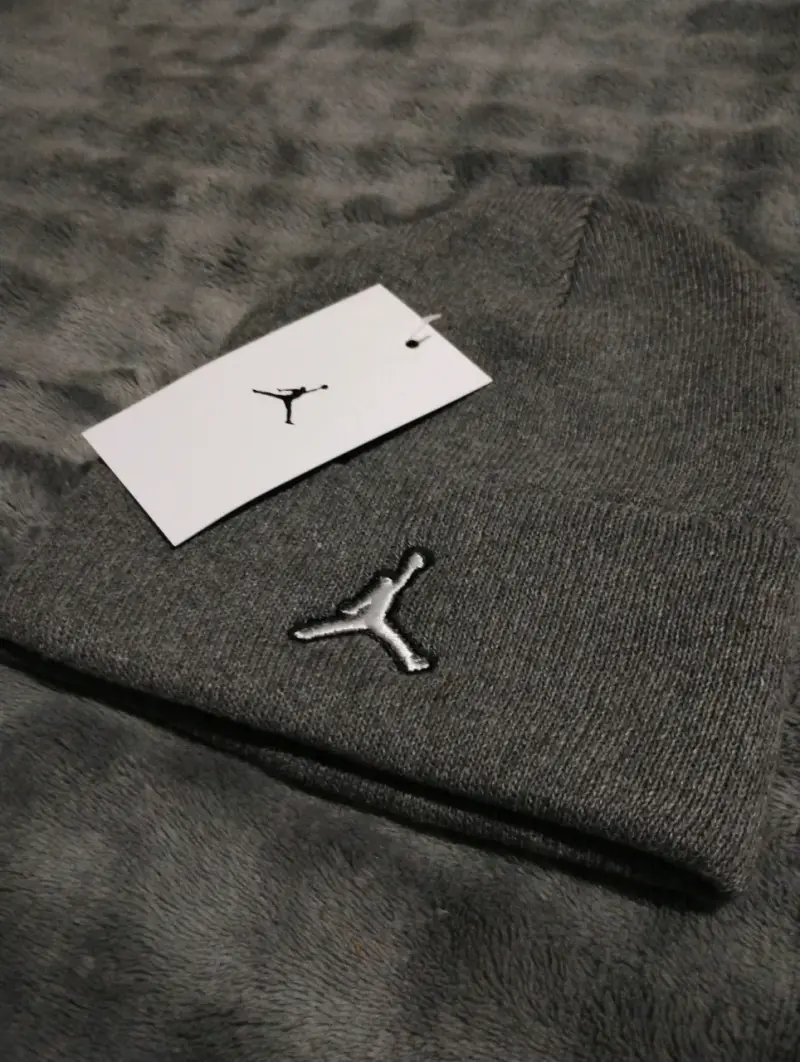Gorros jordan gris - 2