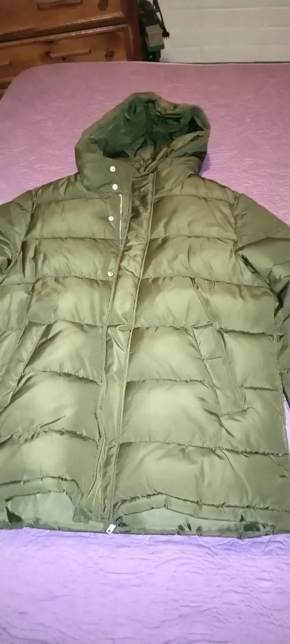 Chaqueta acolchada verde con capucha - 2