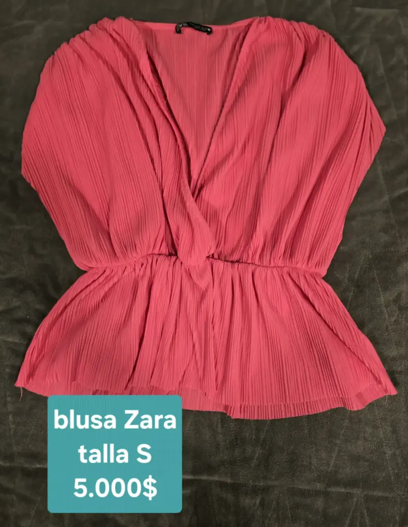 Blusa Zara fucsia talla S