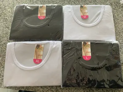 Poleras de polar C&C blanco y negro - miniatura 1