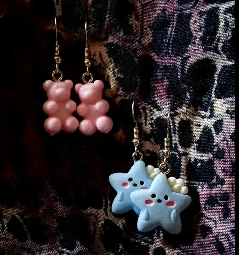 Aros colgantes de osos y estrellas