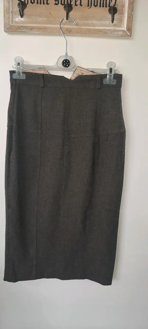 Falda gris oscura elegante talla S - 3