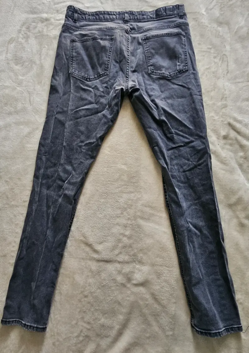 Jeans gris con roturas Bearcliff - 2