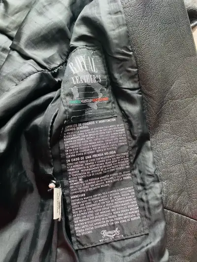 Blazer de cuero negro para mujer - miniatura 4