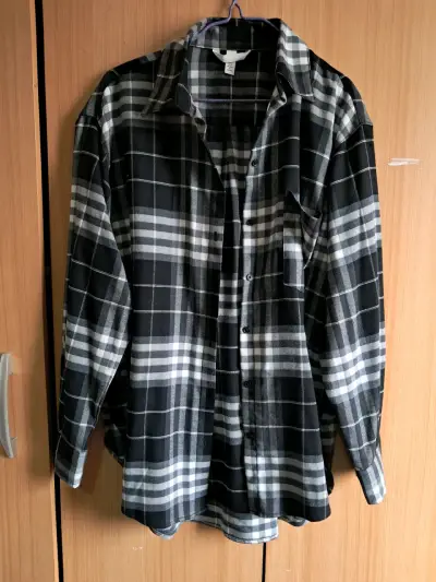 Sobrecamisa a cuadros negro y gris Talla M/L - miniatura 1