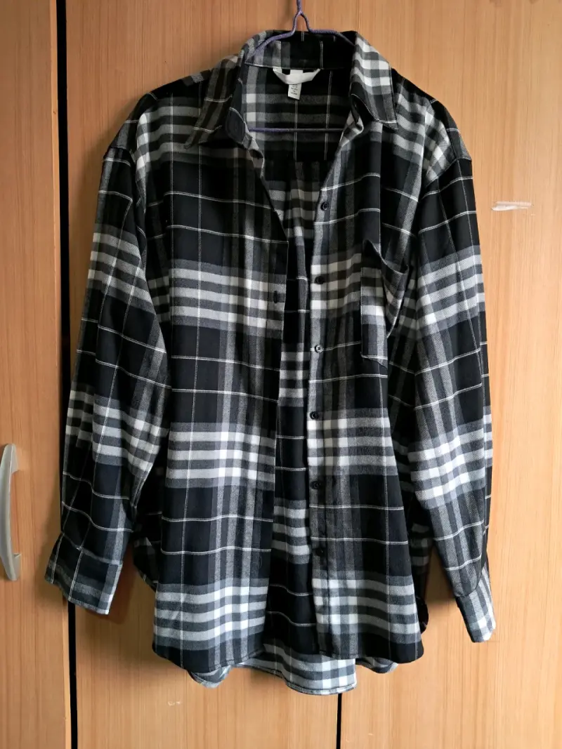 Sobrecamisa a cuadros negro y gris Talla M/L - 3