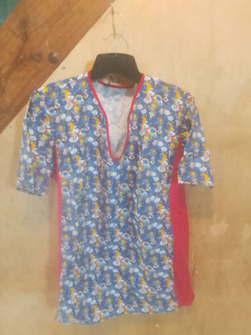 Blusa médica estampada floral - 3