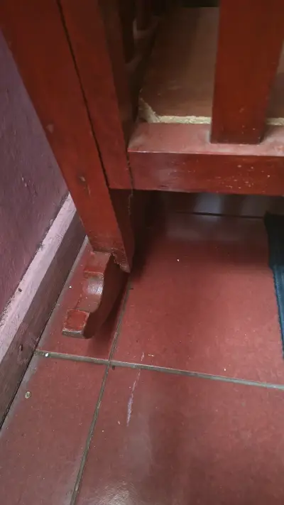 Mueble de madera barnizado - miniatura 3
