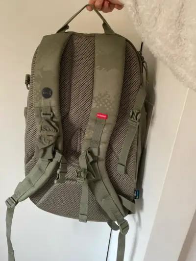 Mochila verde olivo con bolsillos - miniatura 3