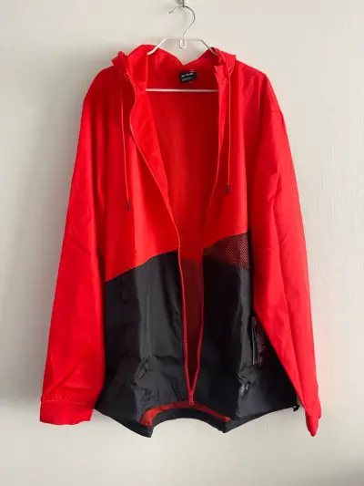 Chaqueta deportiva roja y negra Under Armour - miniatura 6