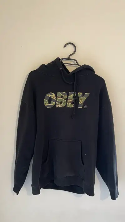 Polerón negro OBEY camuflado - miniatura 1