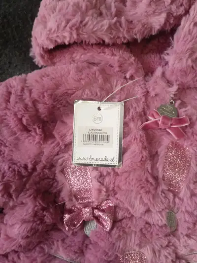 Enterito rosado con capucha peluche - miniatura 3