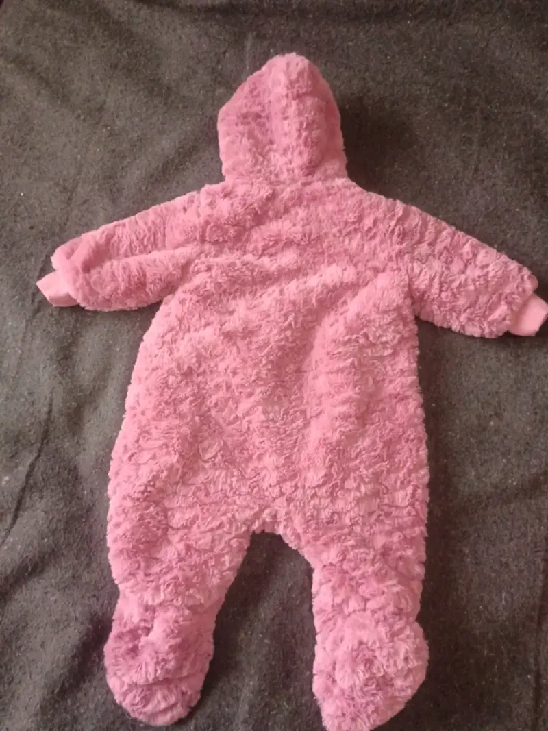 Enterito rosado con capucha peluche - 4