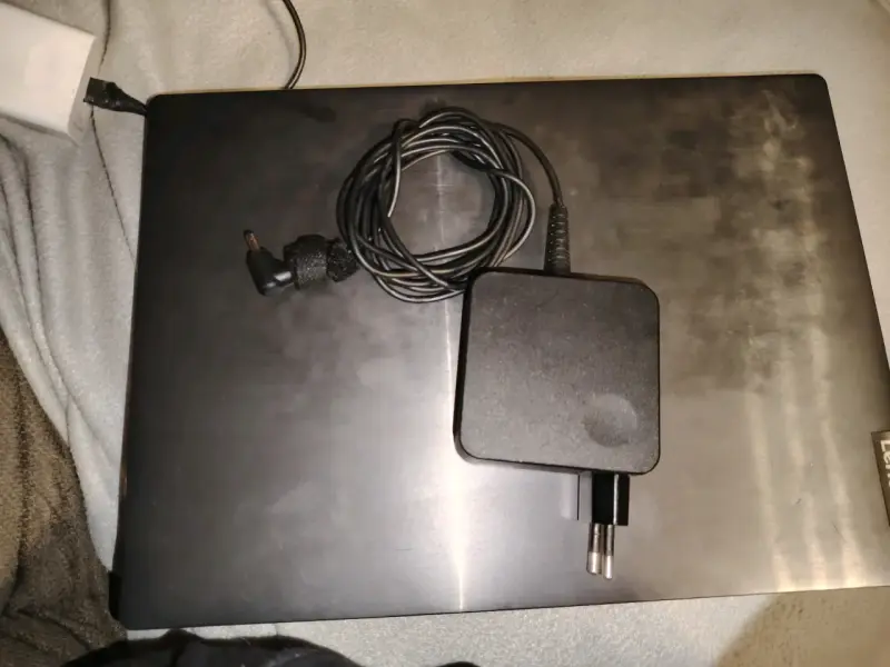 Laptop lenovo - 1